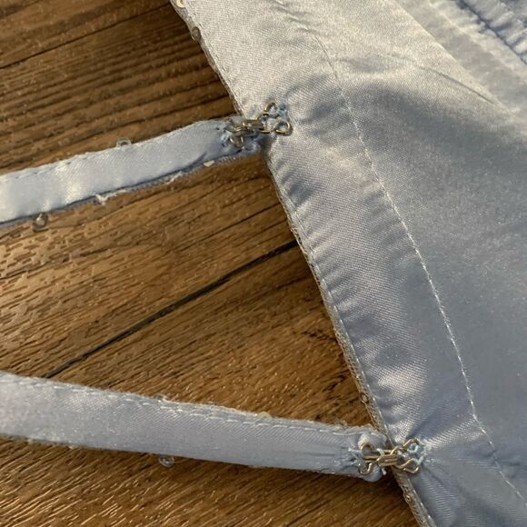 Stunning Blue Gradient V-Neck Sequined Ballgown - Picture 14 of 17